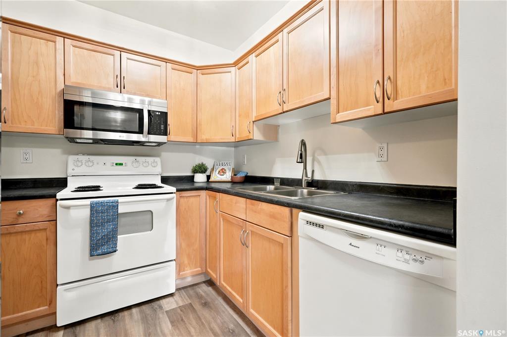 Third View of 1121 Mckercher Drive #103A2, Wildwood, Saskatoon, Saskatchewan, S7H 5K9