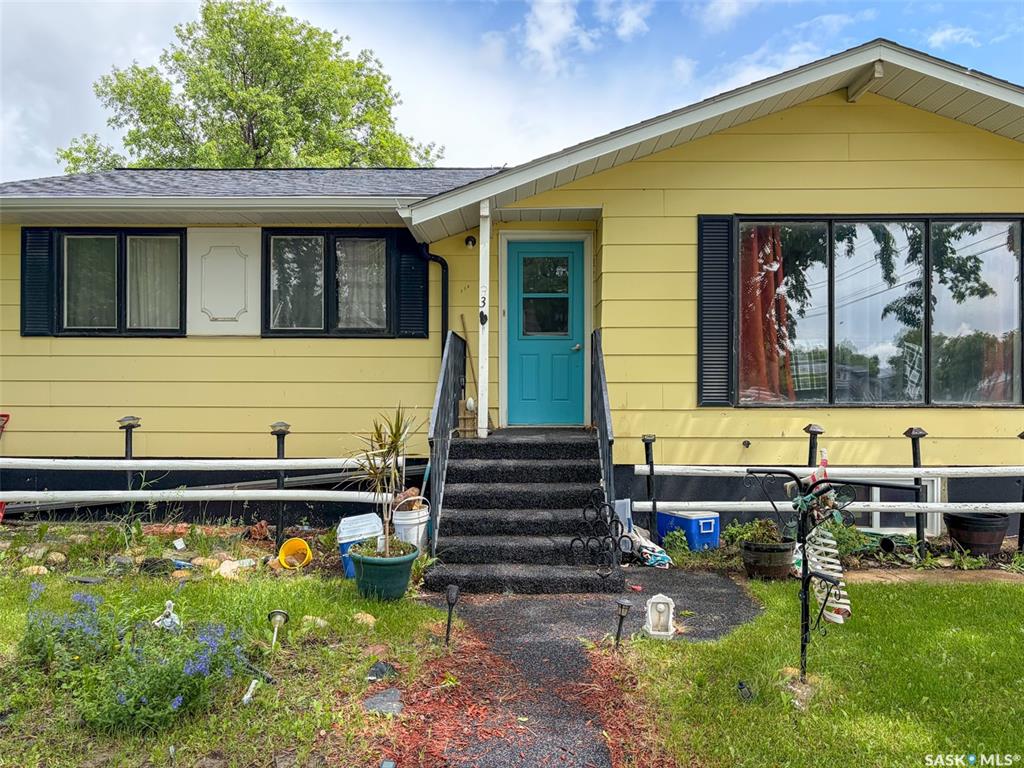 Third View of 336 2nd Street W, Shaunavon, Saskatchewan, S0N 2M0