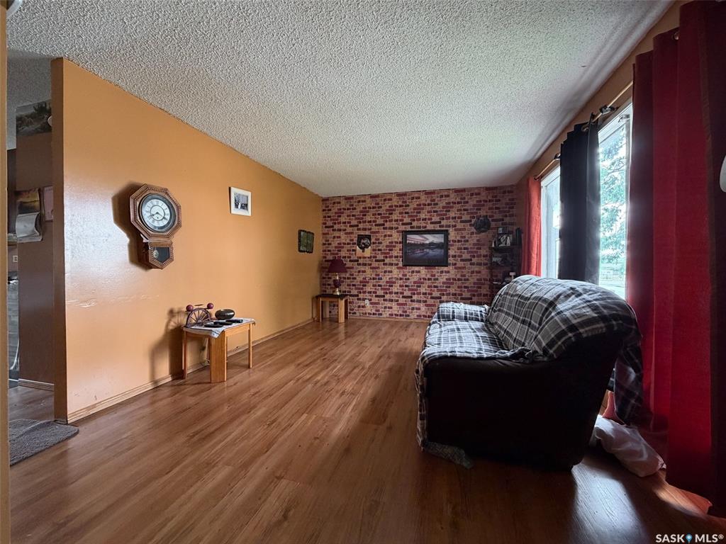 Fourth View of 336 2nd Street W, Shaunavon, Saskatchewan, S0N 2M0