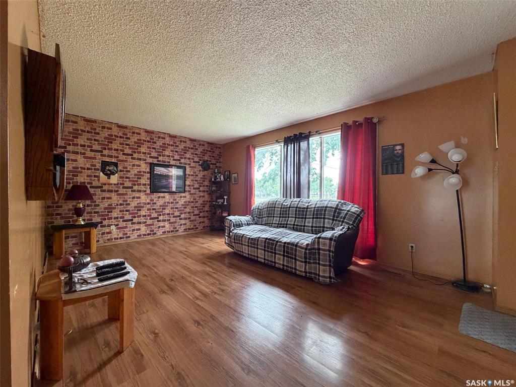 Fifth View of 336 2nd Street W, Shaunavon, Saskatchewan, S0N 2M0