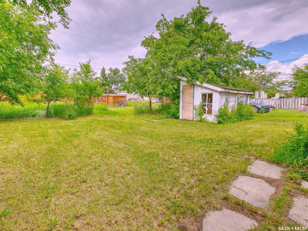 Fourth View of 205 6th Avenue W, Rosetown, Saskatchewan, S0L 2V0