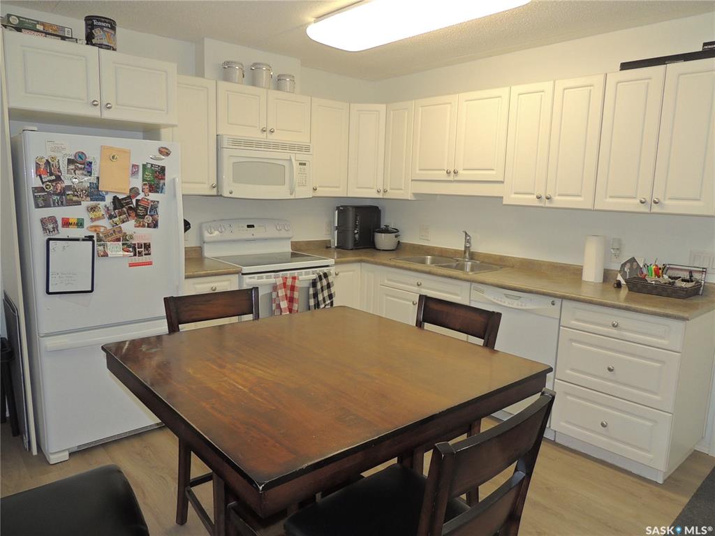 Fifth View of 701 Henry Street #201, Hillside, Estevan, Saskatchewan, S4A 2B7