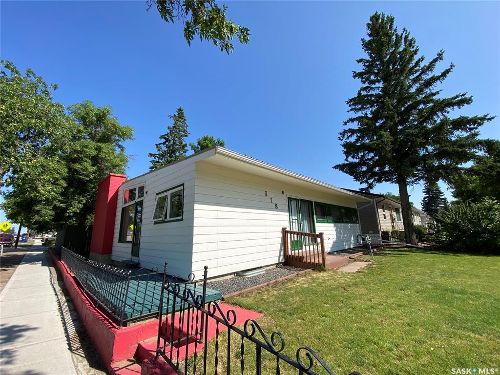 Second View of 318 5th Avenue W, Kindersley, Saskatchewan, S0L 1S0