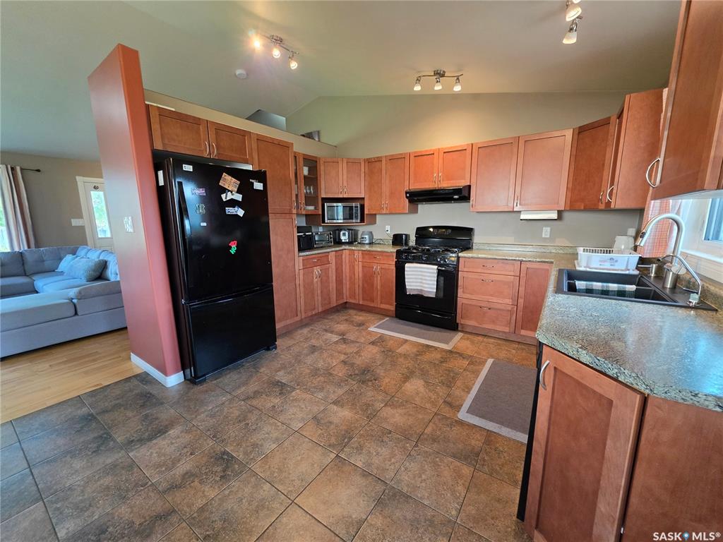 Fifth View of 612 7th Avenue W, Meadow Lake, Saskatchewan, S9X 1B1