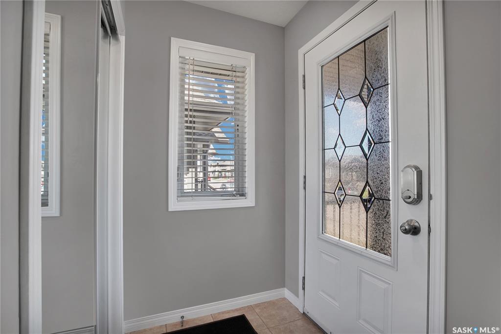 Second View of 952 Glenview Cove, Martensville, Saskatchewan, S0K 0A2