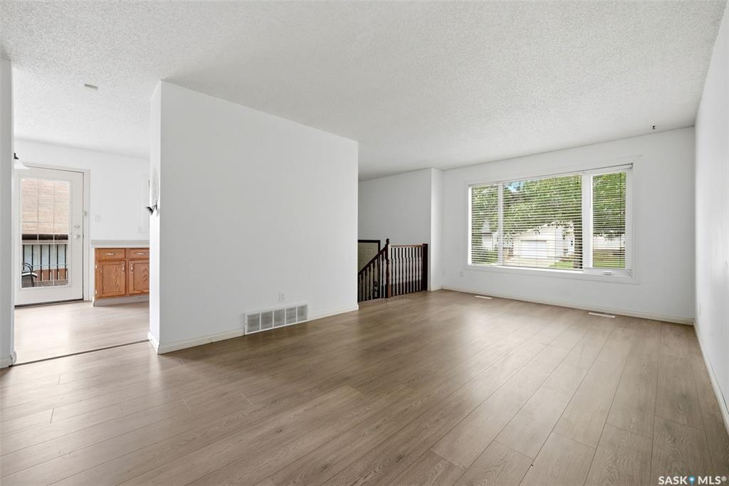 3151 Jenkins Drive E, SK041137, Saskatchewan,