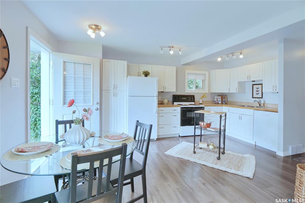 Third View of 568 Athabasca Street E, Hillcrest MJ, Moose Jaw, Saskatchewan, S6H 0M1