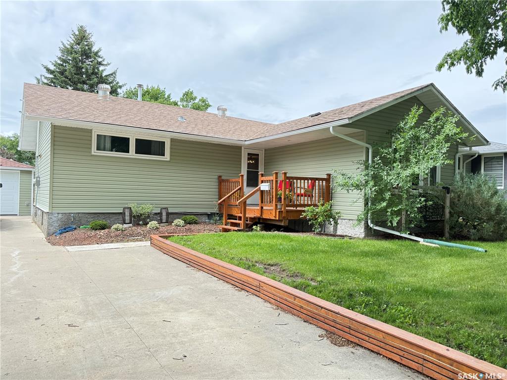 Second View of 615 Windsor Street, Weyburn, Saskatchewan, S4H 0X1