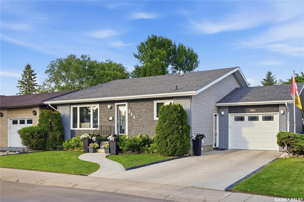 Second View of 559 Delaronde Road, Lakeview SA, Saskatoon, Saskatchewan, S7J 4A7