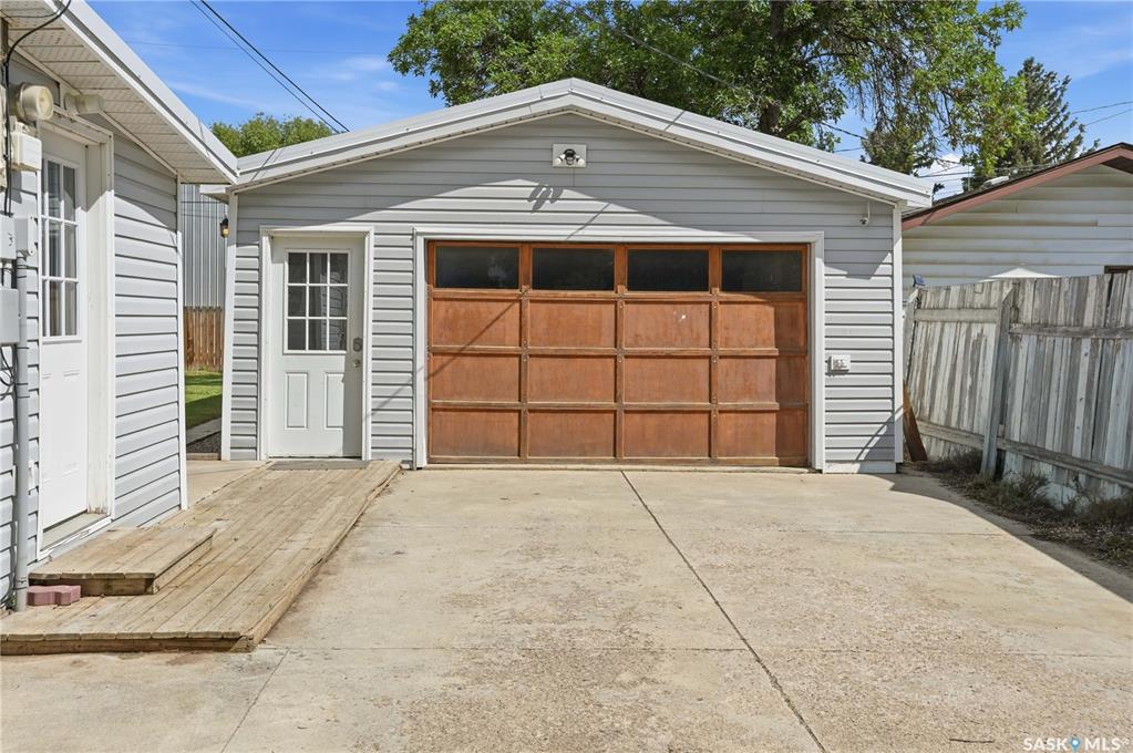 Third View of 219 5th Avenue W, Gravelbourg, Saskatchewan, S0H 1X0