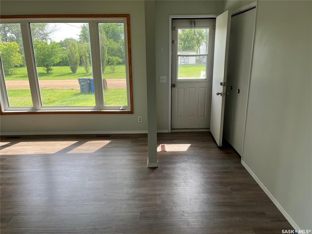 Fourth View of 11 A Avenue, Willow Bunch, Saskatchewan, S0H 4K0