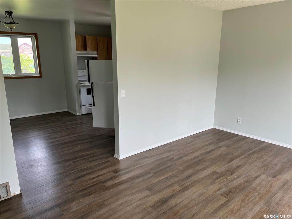 Fifth View of 11 A Avenue, Willow Bunch, Saskatchewan, S0H 4K0