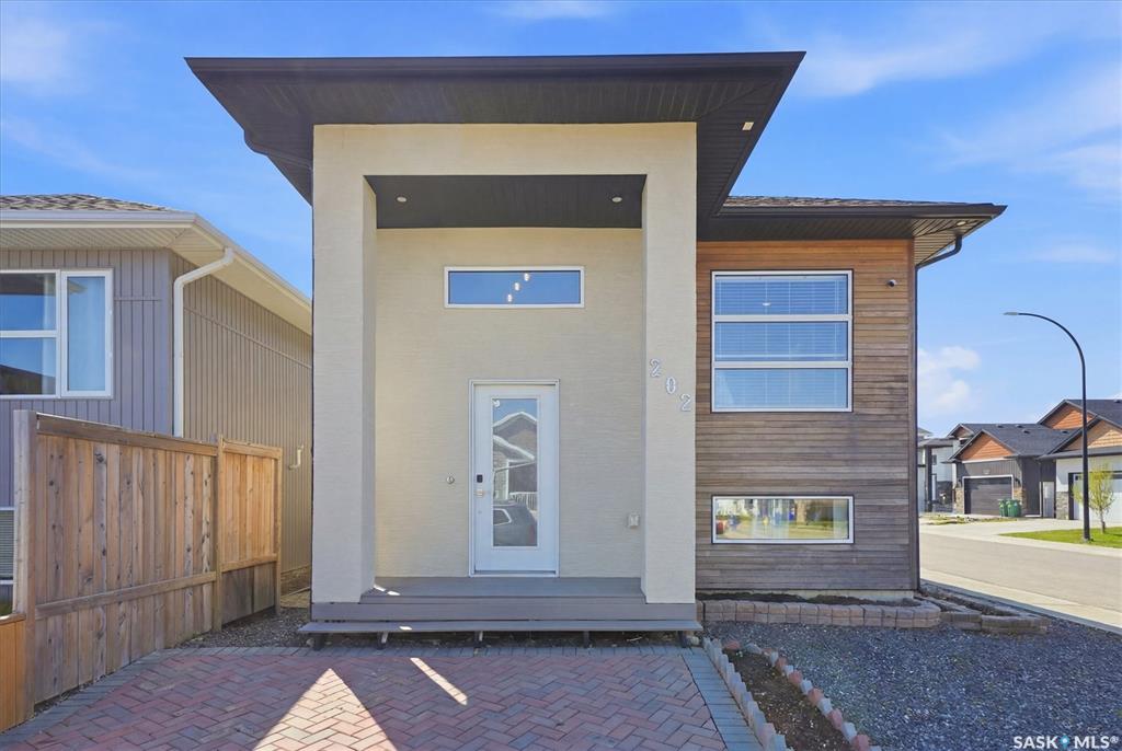 202 Bentley Court, SK041206, Saskatchewan,