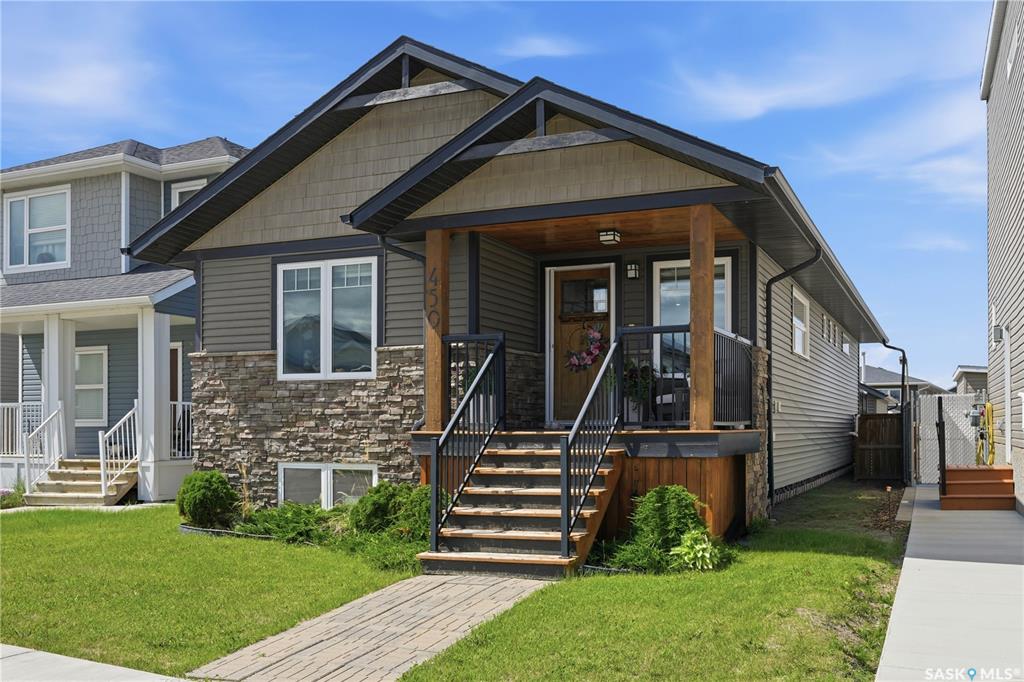 Second View of 450 Bentley Court, Kensington, Saskatoon, Saskatchewan, S7L 6L3