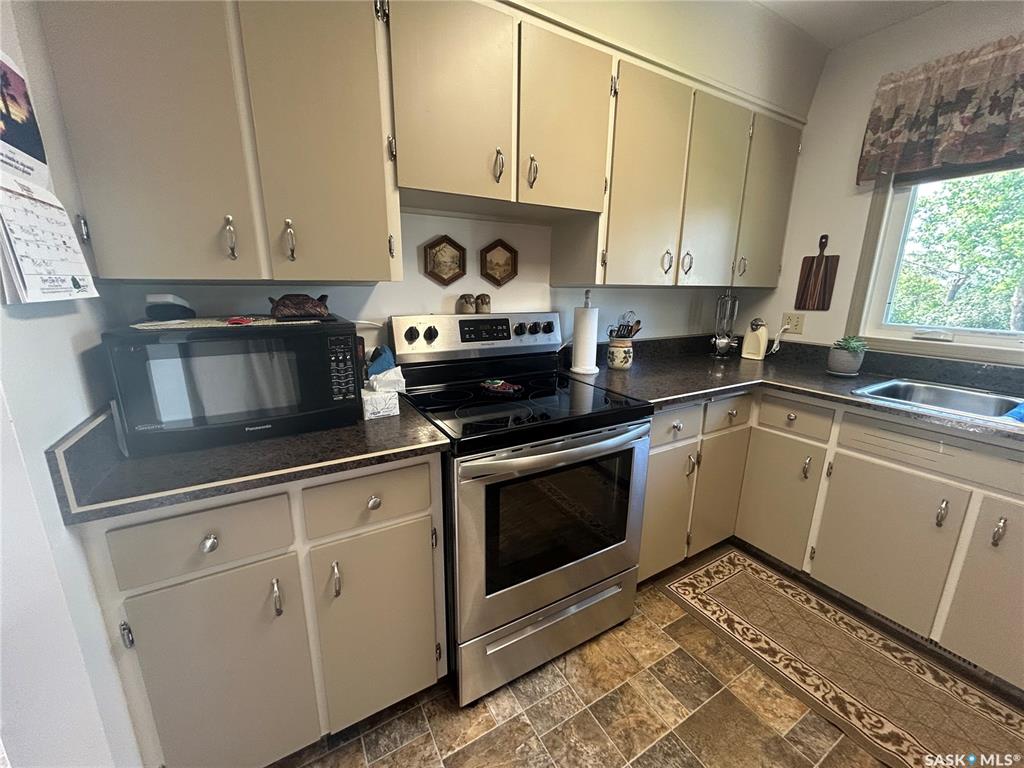 Third View of 132 Churchill Avenue, Coronach, Saskatchewan, S0H 0Z0
