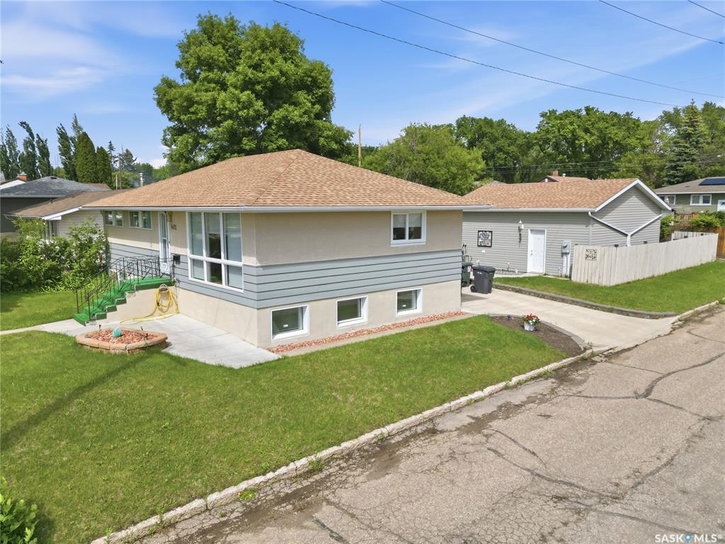 Third View of 1402 93rd Street, Kinsmen Park, North Battleford, Saskatchewan, S9A 0C1