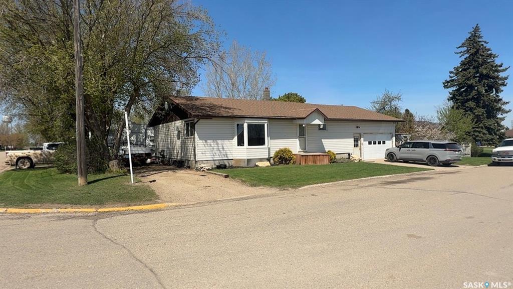 60 Railway Avenue, SK041224, Saskatchewan,