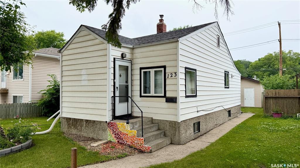 123 Ruth Street E, SK041225, Saskatchewan,