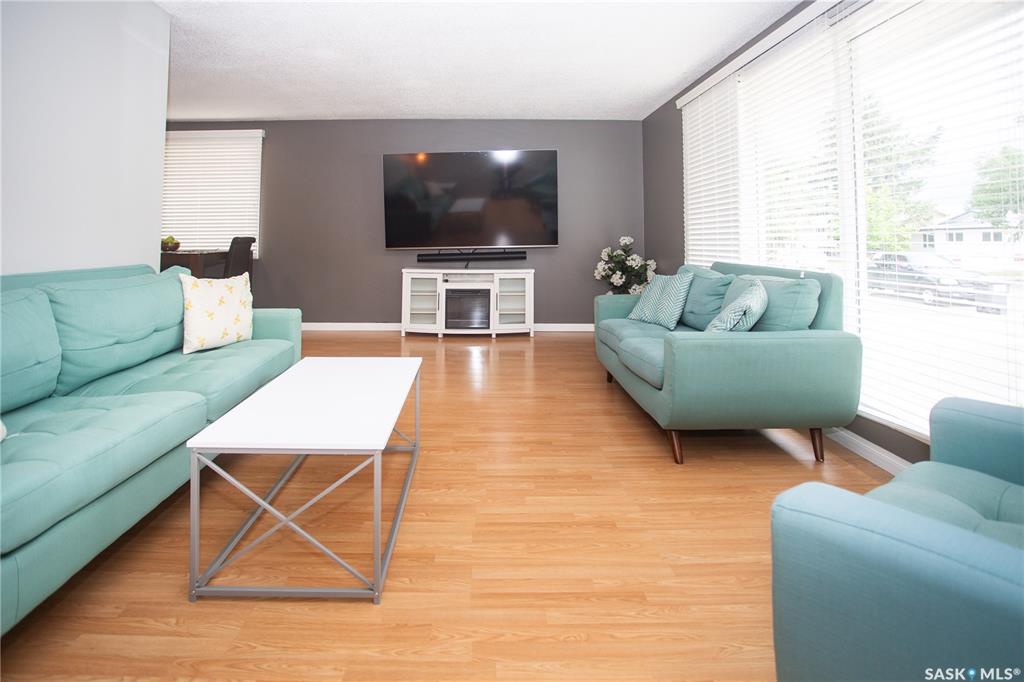 Fourth View of 365 Waterloo Crescent, East College Park, Saskatoon, Saskatchewan, S7H 4H7