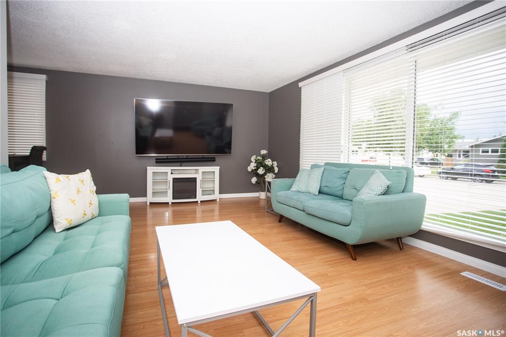 Fifth View of 365 Waterloo Crescent, East College Park, Saskatoon, Saskatchewan, S7H 4H7