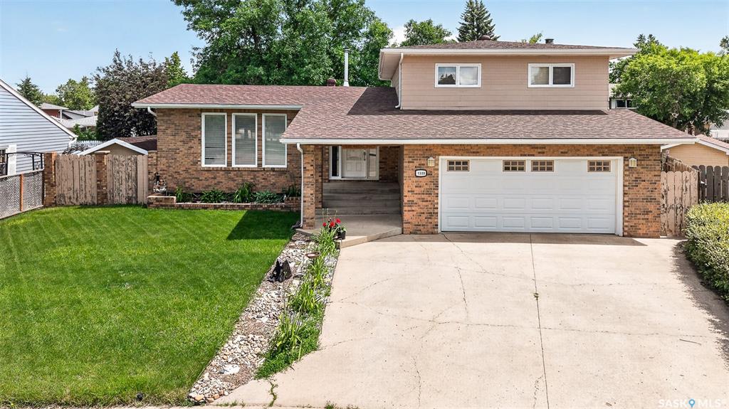 MLS® listing #SK041255 for sale located at 1329 Regal Crescent