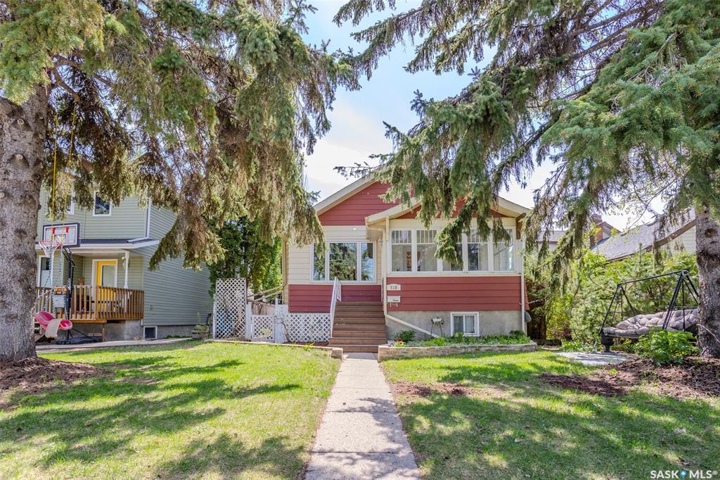 Second View of 618 3rd Street E, Haultain, Saskatoon, Saskatchewan, S7H 1M1
