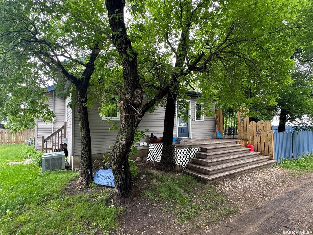 Second View of 305 2nd Street N, Spalding, Saskatchewan, S0K 4C0