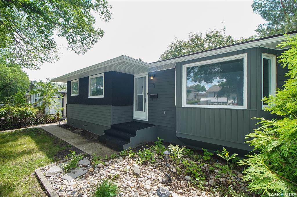 Third View of 61 Bannister Avenue, Walsh Acres, Regina, Saskatchewan, S4R 5K8