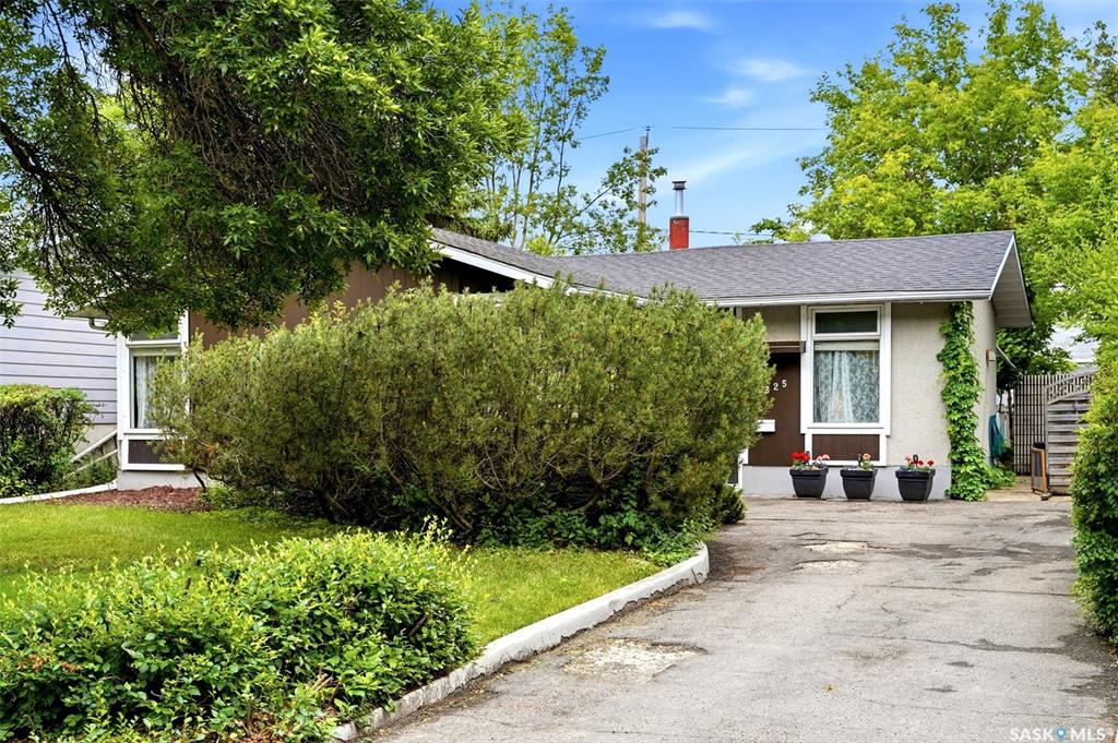 MLS® listing #SK041291 for sale located at 825 Shannon Road