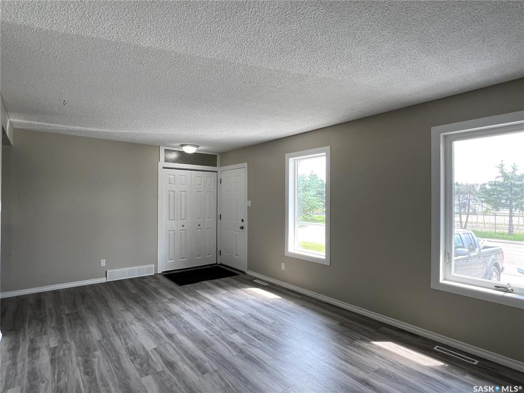 Fifth View of 413 5th Street W, Meadow Lake, Saskatchewan, S9X 1A9