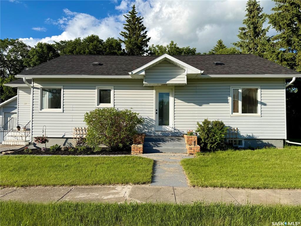 16 Woodhams Avenue, SK041311, Saskatchewan,