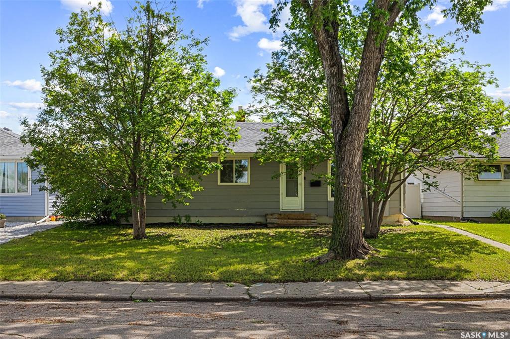 MLS® listing #SK041325 for sale located at 261 Cornwall Street N