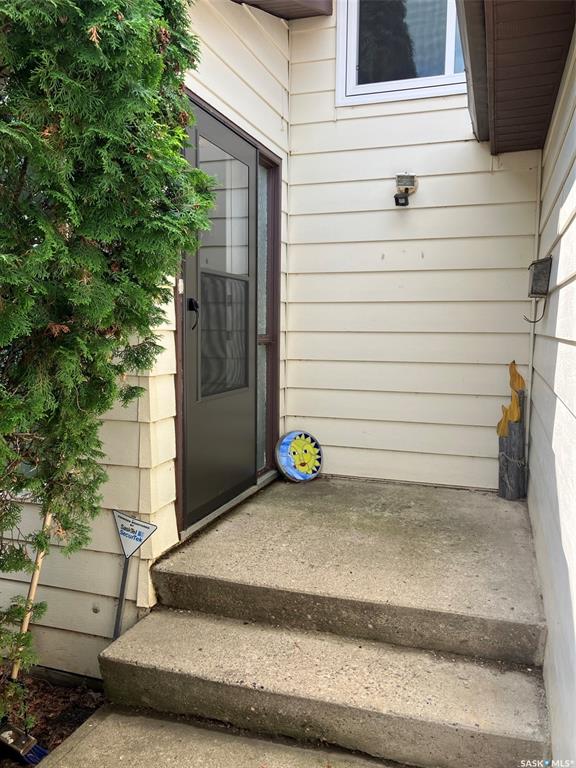 Third View of 904 Centre Street, Nipawin, Saskatchewan, S0E 1E0