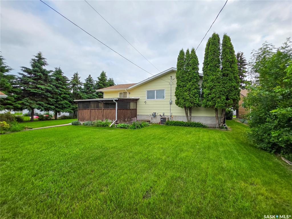 Third View of 618 4th Avenue W, Melville, Saskatchewan, S0A 2P0
