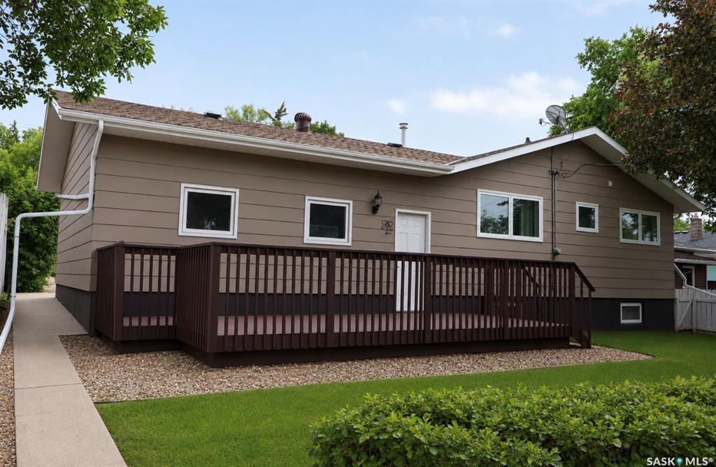 Second View of 407 7th Avenue E, Assiniboia, Saskatchewan, S0H 0B0