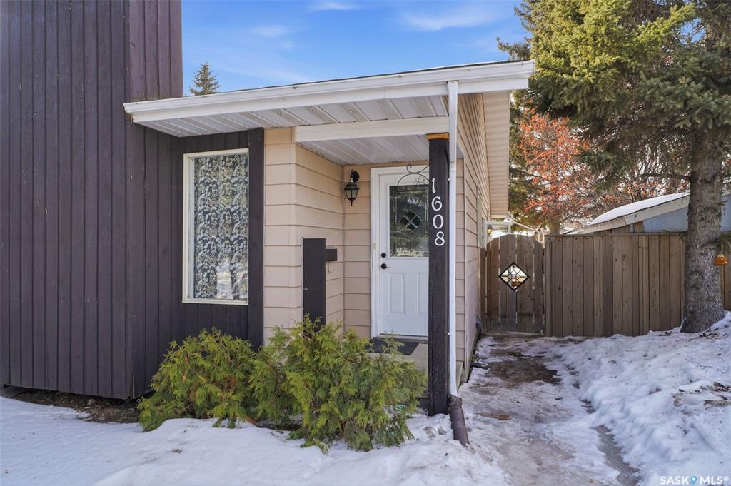 1608 Vickies Avenue, SK041573, Saskatchewan,