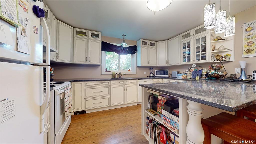 Fifth View of 130 Maple Avenue N, Eastend, Saskatchewan, S0N 0T0