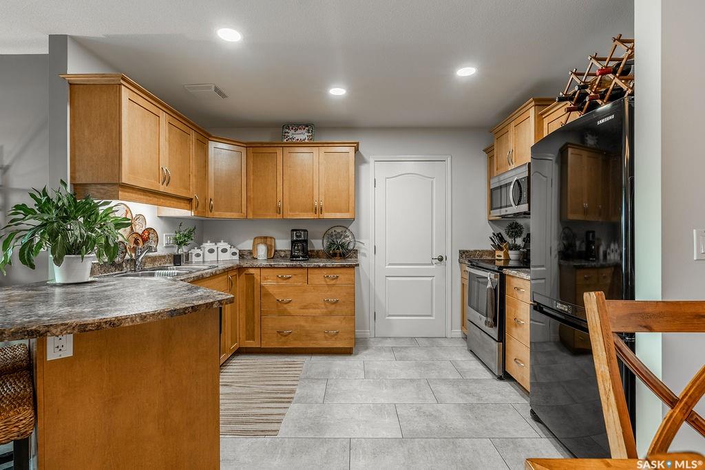 Fifth View of 102 Kingsmere Place #307, Lakeview SA, Saskatoon, Saskatchewan, S7J 2K3