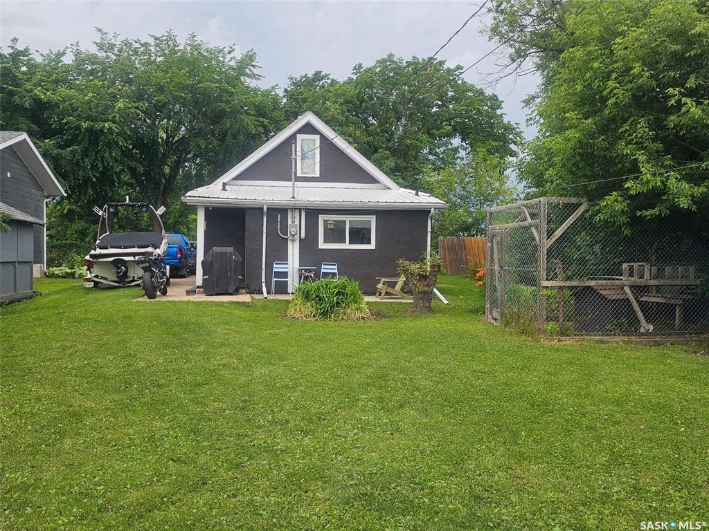 Second View of 104 4th Street E, Meadow Lake, Saskatchewan, S9X 1H4