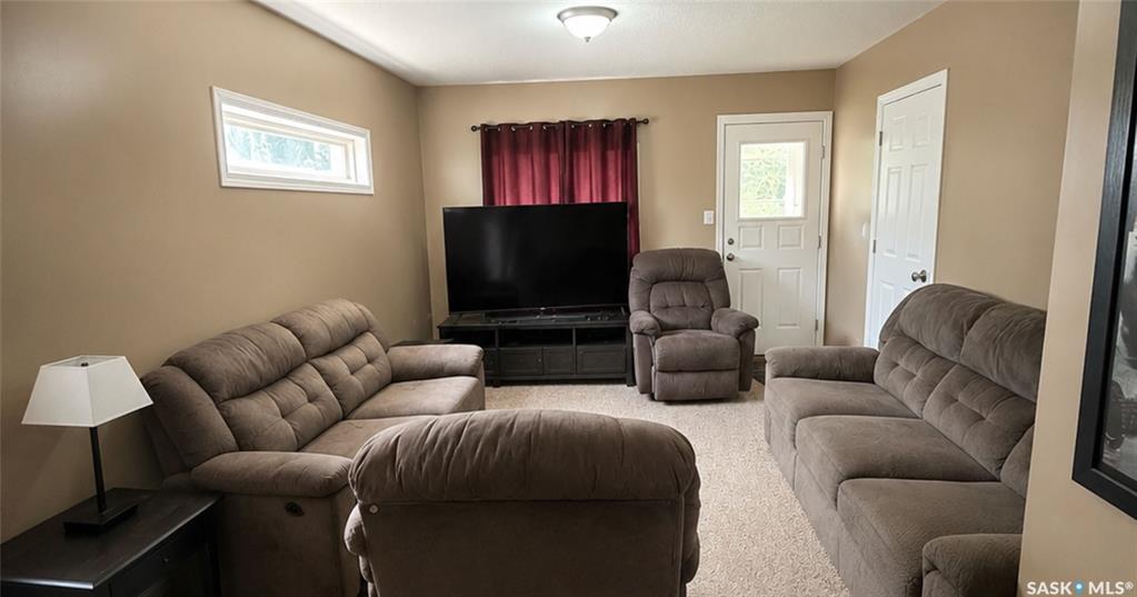 Fifth View of 104 4th Street E, Meadow Lake, Saskatchewan, S9X 1H4