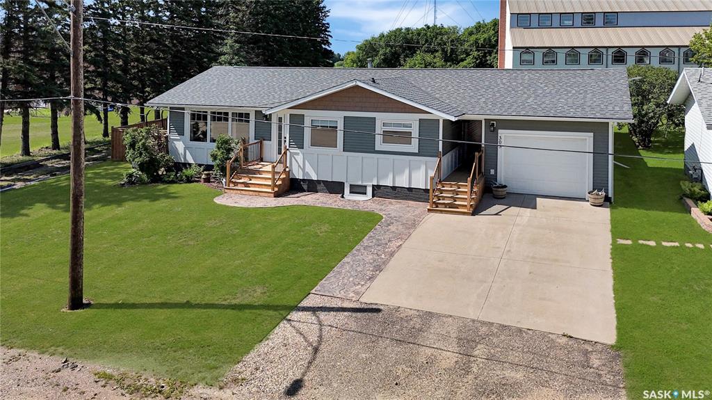 303 3rd Avenue E, SK041704, Saskatchewan,