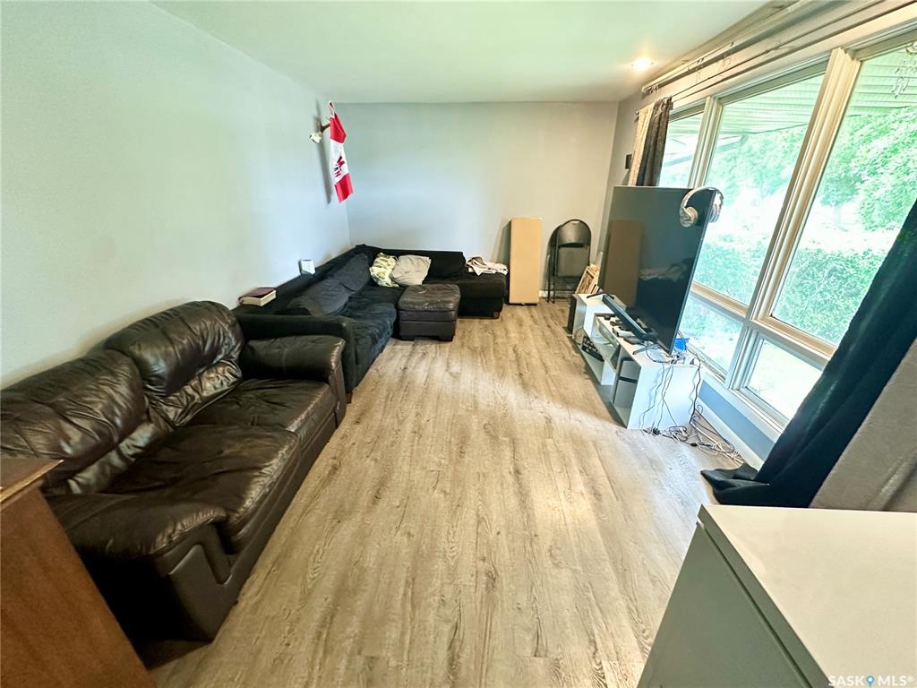 Fourth View of 542 Elizabeth Street, Weyburn, Saskatchewan, S4H 1S4