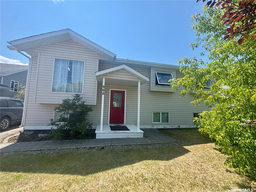 908 Thompson Crescent, SK041829, Saskatchewan,