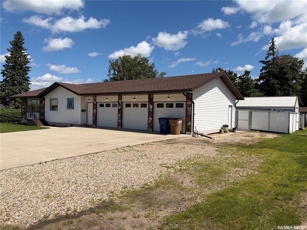 Second View of 201 1st Street, Kelvington, Saskatchewan, S0A 1W0