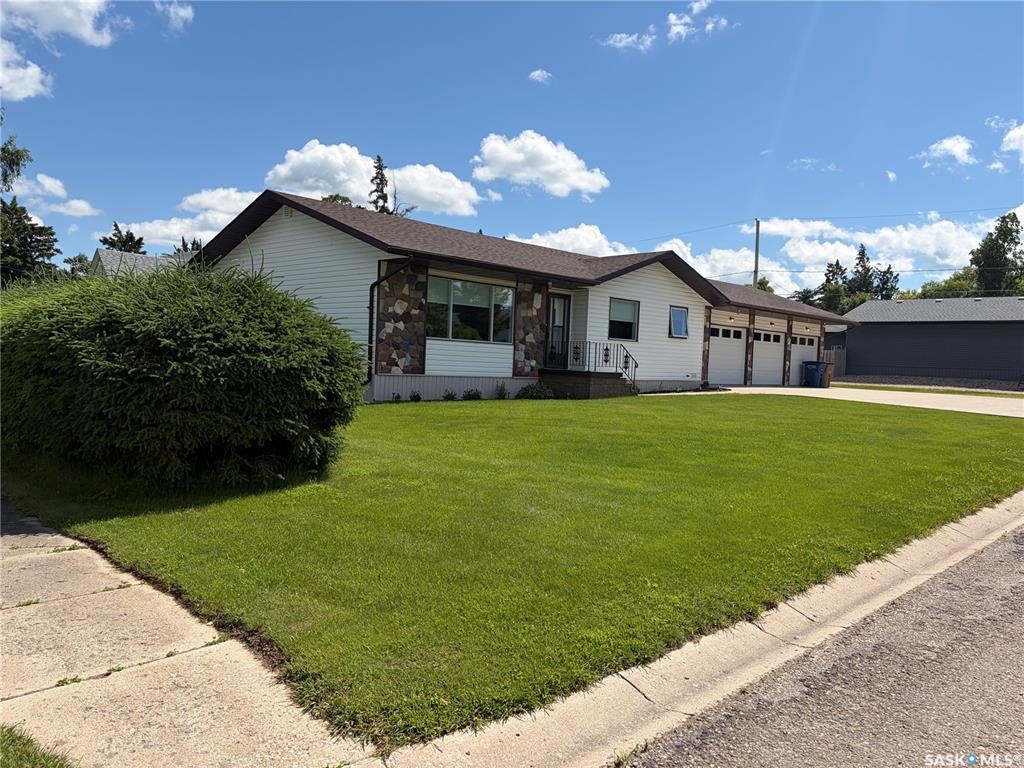 Third View of 201 1st Street, Kelvington, Saskatchewan, S0A 1W0