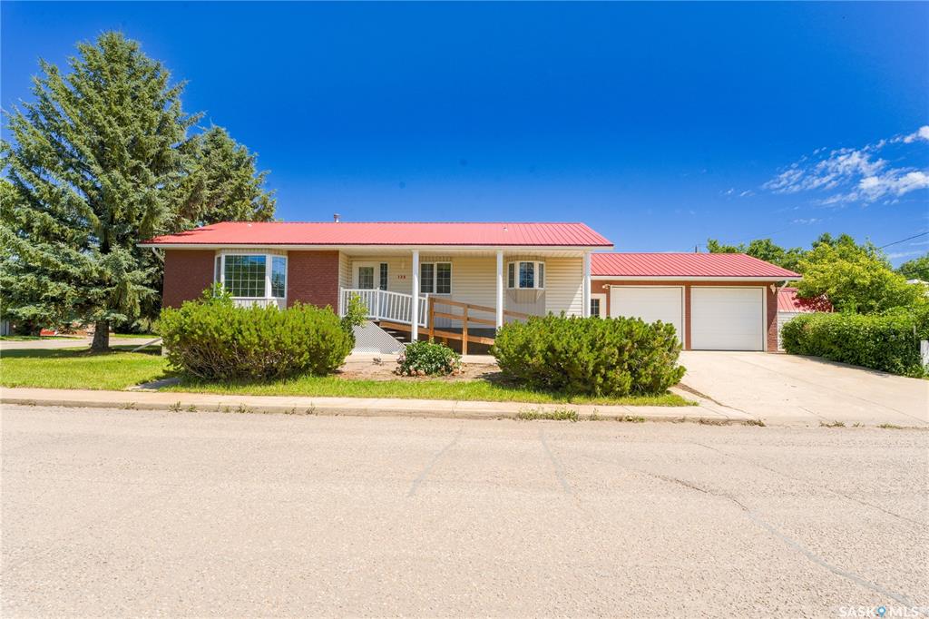 Second View of 126 5th Avenue W, Gravelbourg, Saskatchewan, S0H 1X0