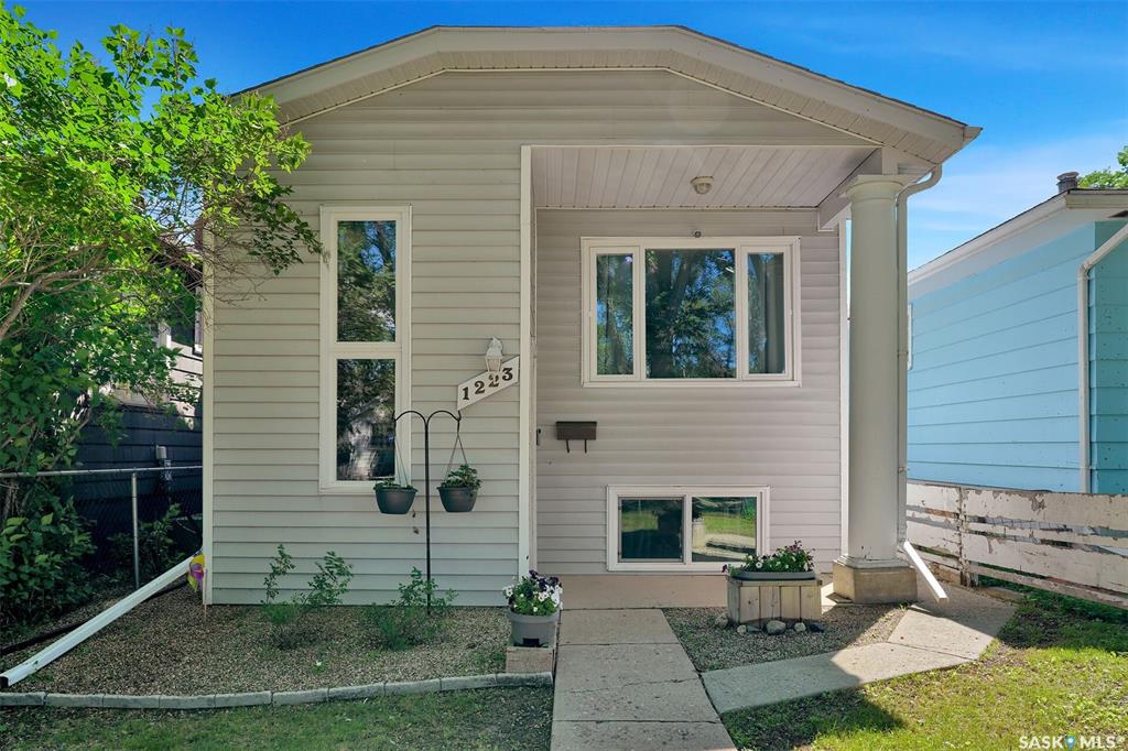 1223 Robinson Street, SK041902, Saskatchewan,
