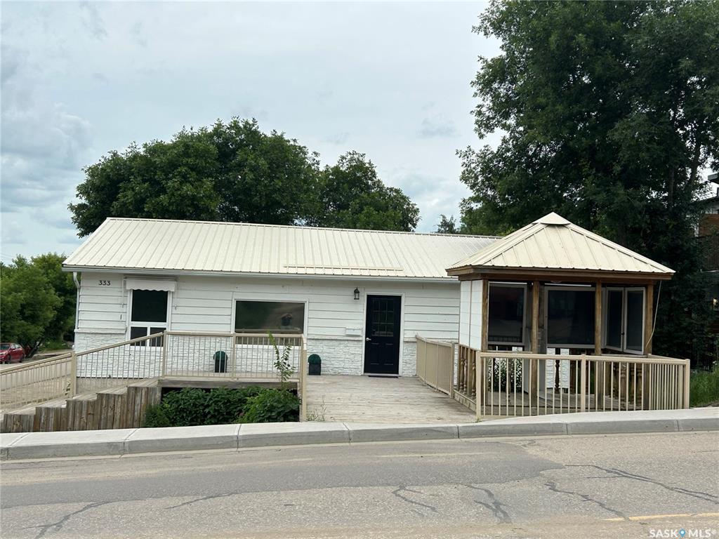 MLS® listing #SK041925 for sale located at 333 Centre Street