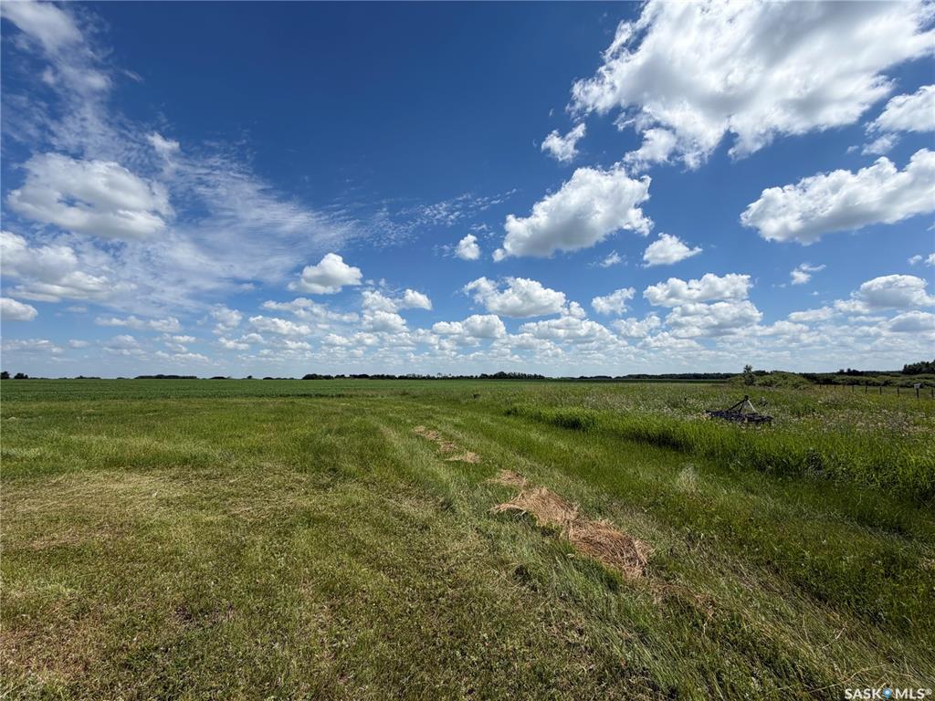 R G Farm, SK041970, Saskatchewan,