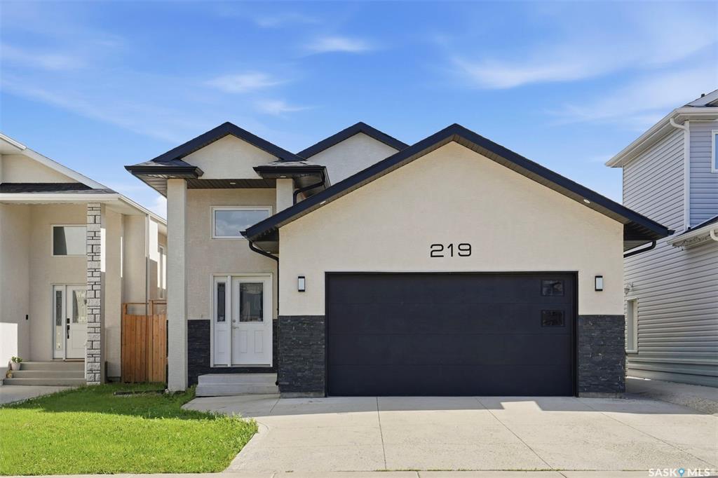219 Ells Crescent, SK041995, Saskatchewan,
